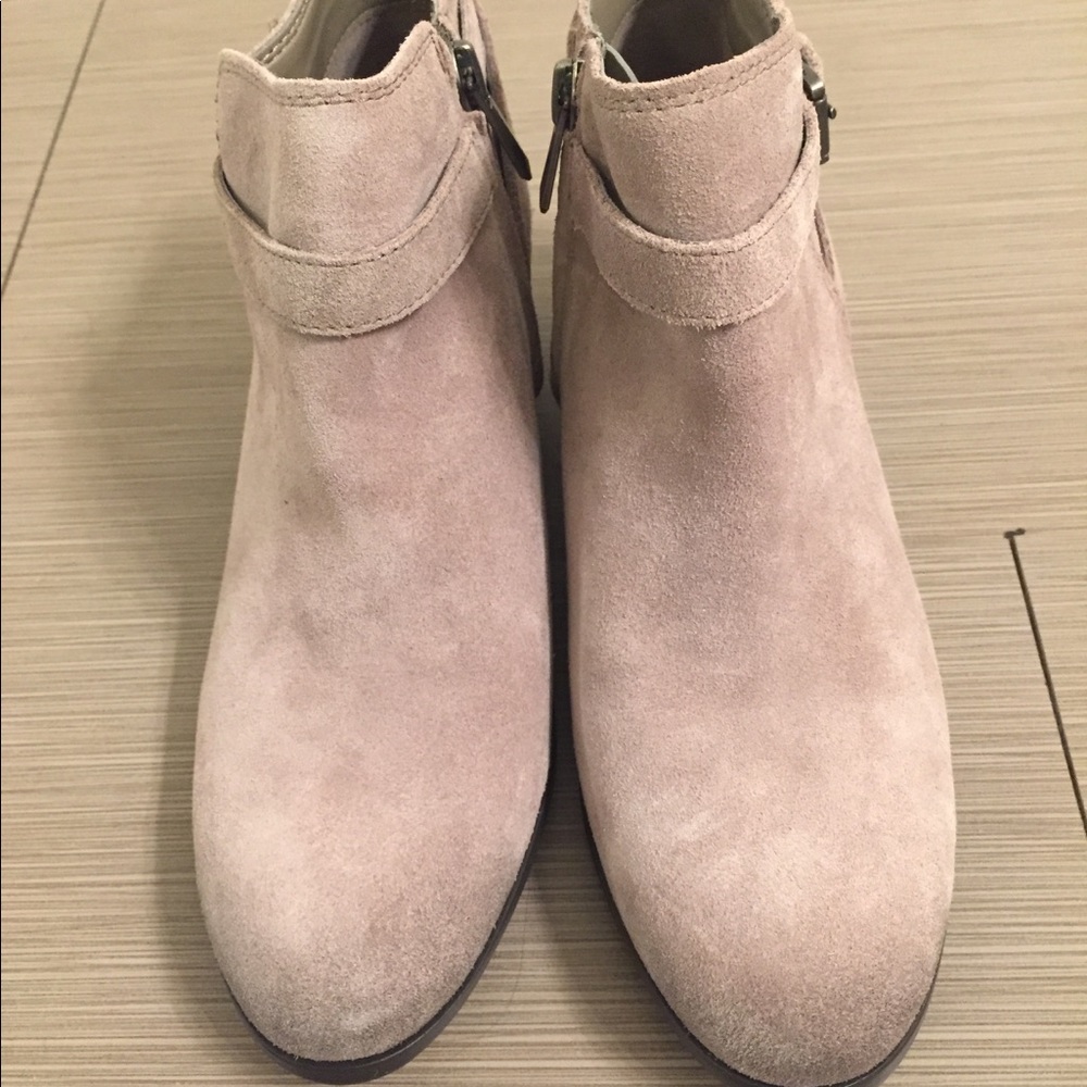 Sam Edelman Pirro Ankle Suede Booties, Putty